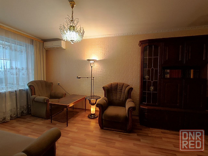 Продам 2-х ком. квартиру вместе с капитальным гаражом в Ленинском р-не Донецка. Донецк - изображение 1