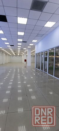 Сдам торговую площадь 460 м² в Будённовском районе, Торговый Центр Майский. Ремонт. Отдельный вход. Донецк - изображение 1
