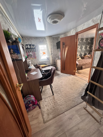 Продам газифицированный дом с приватизированной землей Иловайск Пл . Ленина Иловайск