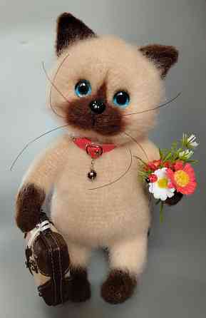 Котики вязаные ручная работа 30 см Донецк