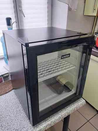 Холодильный шкаф для охлаждения напитков и продуктов VIATTO Донецк