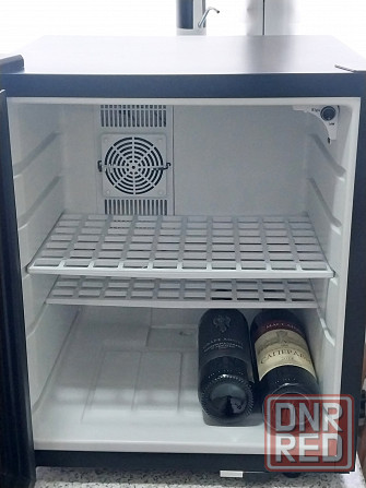 Холодильный шкаф для охлаждения напитков и продуктов VIATTO Донецк - изображение 3