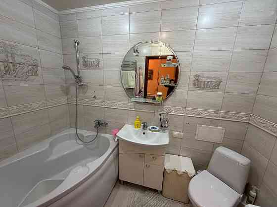 Продам 3 ком. кв., 7/17 эт., 70 м.кв. - Донецк, ул. Артема, Детский мир Донецк