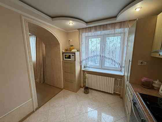 Продам 3 ком. кв., 7/17 эт., 70 м.кв. - Донецк, ул. Артема, Детский мир Донецк