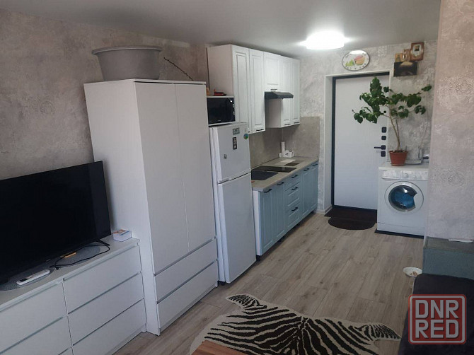 1 комнатная гостинка Металлургов 175 Мариуполь - изображение 1