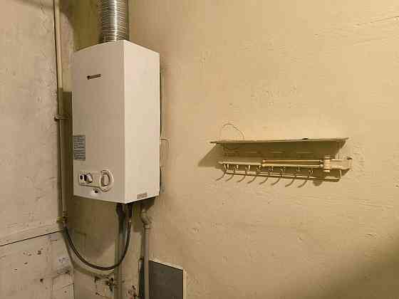 Срочная продажа,2-комн. сталинка 52.3 м² в Калин-м р-не. Престиж центра, цена спокойного района Донецк