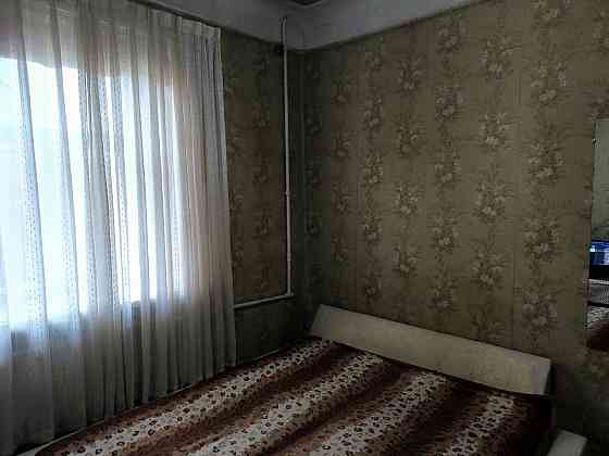 Срочная продажа,2-комн. сталинка 52.3 м² в Калин-м р-не. Престиж центра, цена спокойного района Донецк