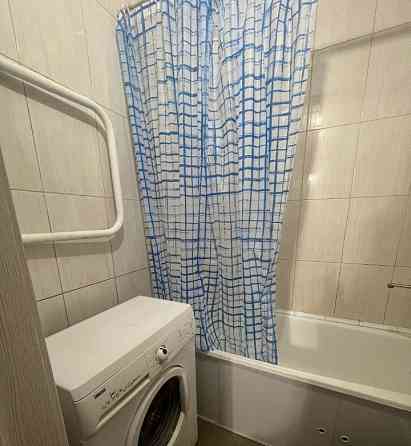 Сдается: Двухкомнатная квартира Микрорайон Мирный Этаж: 5/9, есть лифт Район: Кировский Донецк