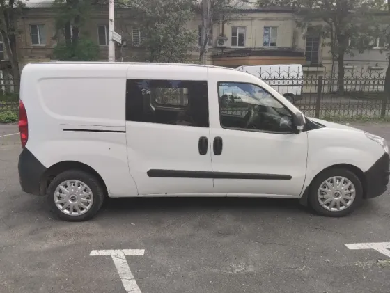 Продам Opel Combo D 1.6 CDTI он же фиат добло 2014г. макси база Донецк