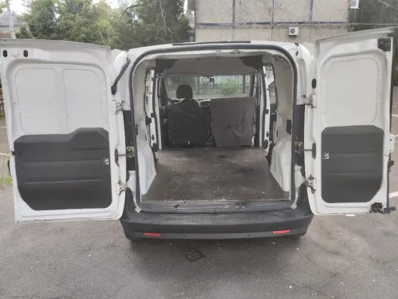 Продам Opel Combo D 1.6 CDTI он же фиат добло 2014г. макси база Донецк