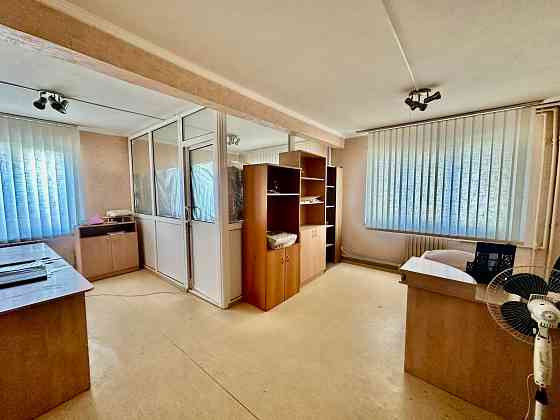 продам офис 360 м2 6 соток Донецк