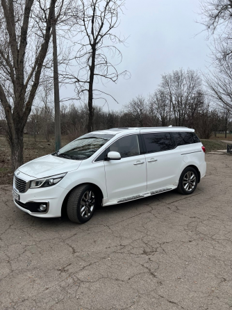 Продажа авто Kia Carnival Макеевка