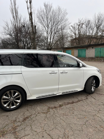 Продажа авто Kia Carnival Макеевка