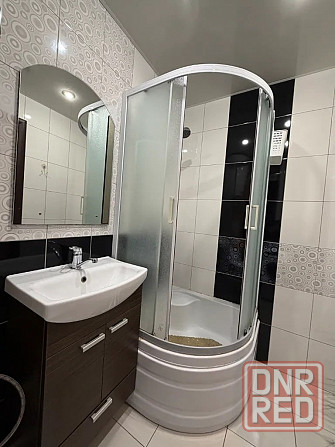 Сдаю 1 комнатную квартиру в Ворошиловском р-не, улица Генерала Антонова Донецк - изображение 1