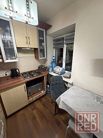 Продам 2х комн. квартиру, 4/4, ремонт, мебель, Калининский район, магазин Дик Донецк - изображение 2