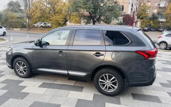 MITSUBISHI OUTLANDER Донецк