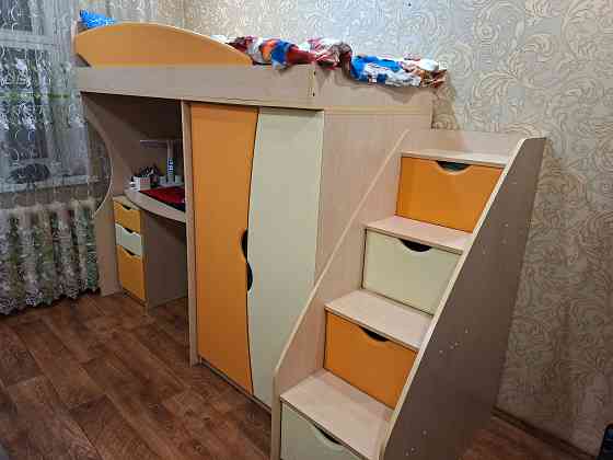 Продам комплект мебели для детской комнаты Макеевка