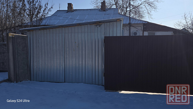 Продам дом 31,5 кв м.в Петровском районе м-к 10я 1600.000р.Собственник дом на 4 хозяина отдельный в Донецк - изображение 2