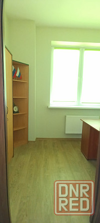 Сдам 2-х комн + Кабинет Новострой Ворошиловский р-н. Всё есть. Накопительный и нагревательный бак. Донецк - изображение 2