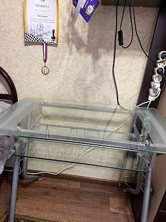 Компьютерный стеклянный стол Донецк