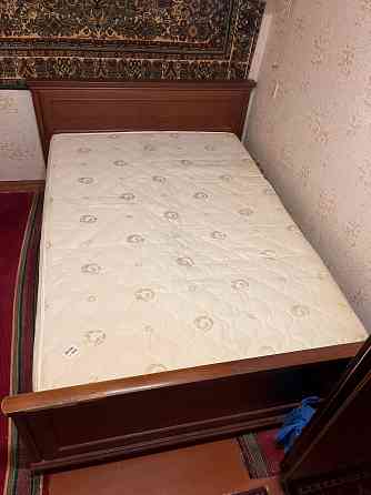 Продам двухспальную каркасную кровать Донецк