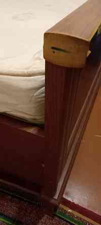 Продам двухспальную каркасную кровать Донецк