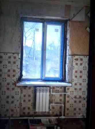 Продам 2 к.кв-ру на Левом берегу, сталинка, ул. Владимирская. Мариуполь