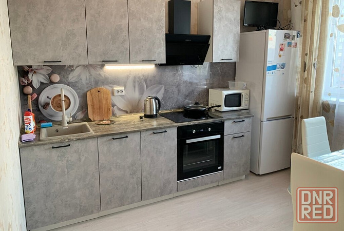 Срочно сдам однокомнатную квартиру в Петровском районе, мкрн. Добровольского Донецк - изображение 1