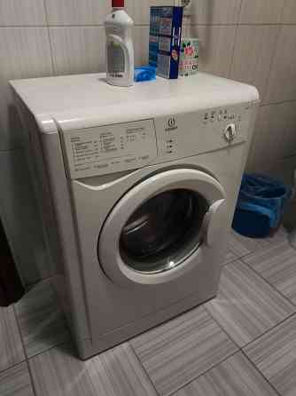 Продам стиральную машинку Indesit Донецк