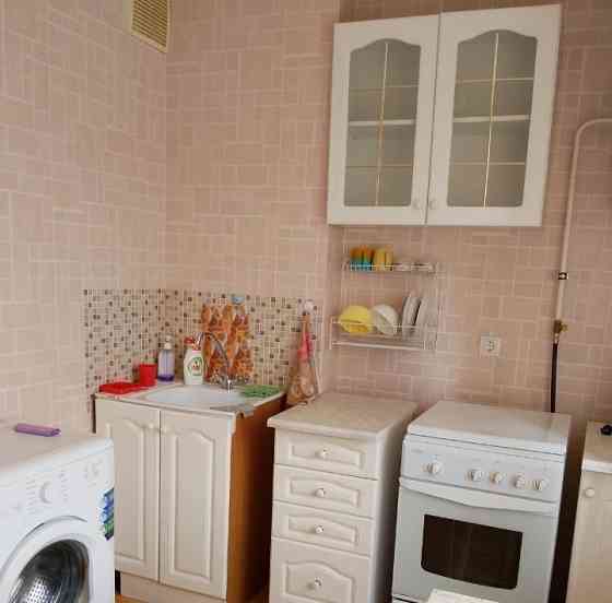 Впервые сдается однокомнатная квартира в Буденовском районе (ориентир караван). Донецк