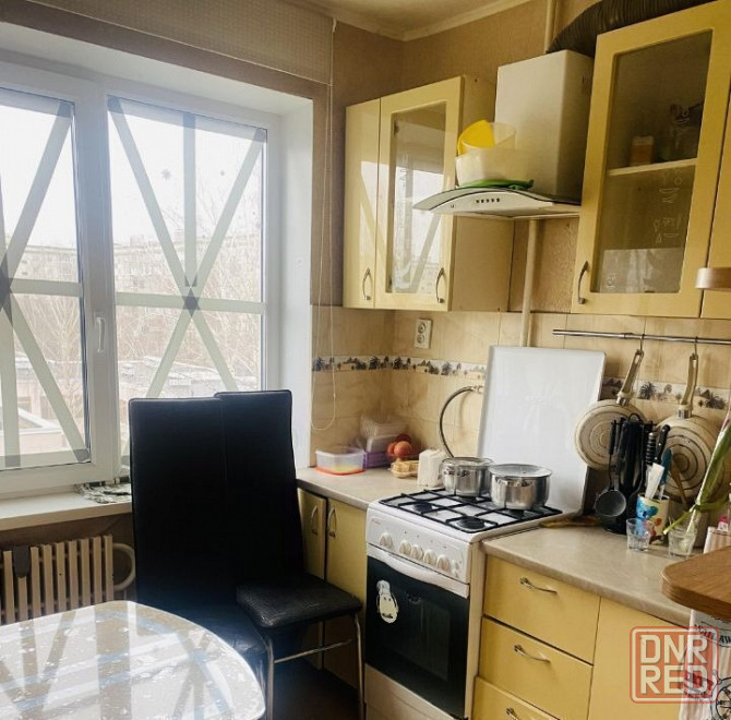 Сдается двухкомнатная квартира в Ворошиловском районе на Бульваре Пушкина (пересечение с проспектом Донецк - изображение 1