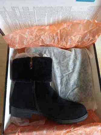 Сапоги классические,полусапожки новые,чёрные,нат.замш и нат.мех,чехословакия р-р40,качество! Донецк