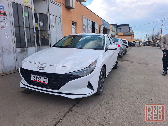 Хундай Элантра год выпуска 2022 белый жемчуг цвет кузова бензин Донецк - изображение 2