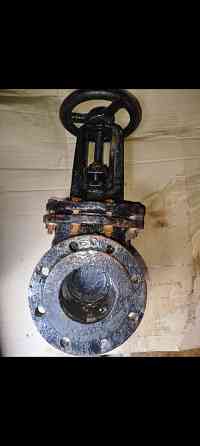 задвижкк чугунная D-100 Донецк