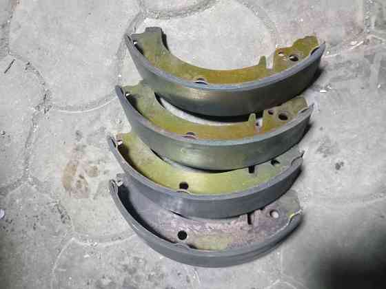 Продаю задние тормозные колодки на классику Донецк