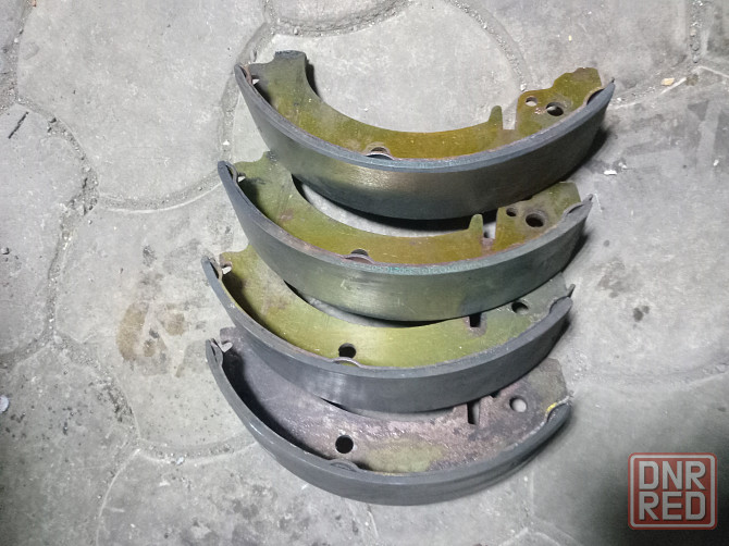 Продаю задние тормозные колодки на классику Донецк - изображение 1