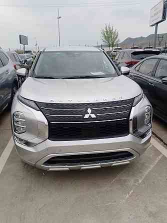 Митсубиси Оутлендер 2022 год рейсталинг в наличии в Донецке Донецк