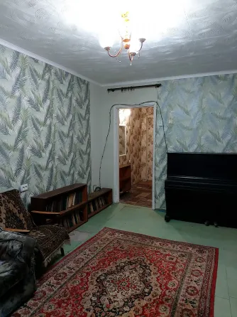 Продам 2-х комнатную квартиру Шахтерск