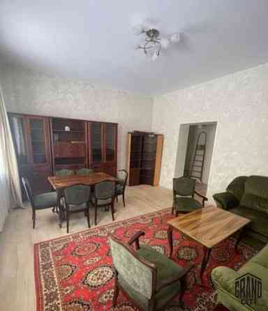 Сдается 2х комнатная квартира в Киевском р-не, проспект Засядько. Собственный гараж в комплекте Донецк