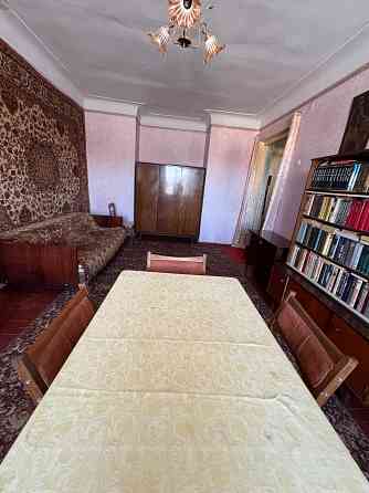 Продам 3-х комнатную квартиру , крупногабаритная сталинка с эркером Макеевка