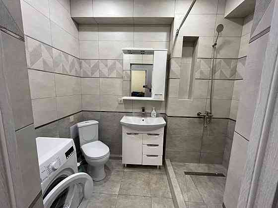 Предлагается в аренду однокомнатная квартира в Ворошиловском районе. Адрес: площадь Ленина, 4, 5-й э Донецк