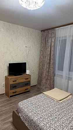 предлагается в аренду однокомнатная квартира площадью 33 м² в ленинском районе, рядом с оцкб, по адр Донецк