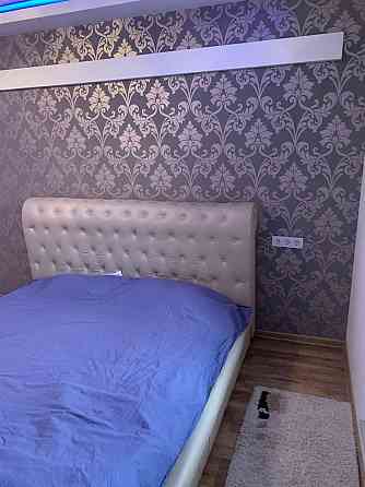 сдается однокомнатная квартира площадью 40 квадратных метров. адрес: ворошиловский район, проспект т Донецк