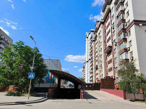 Сдам парко место центр город Донецк