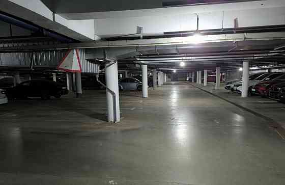 Сдам парко место центр город Донецк