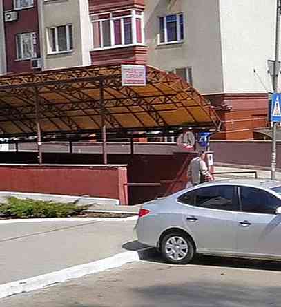 Сдам парко место центр город Донецк