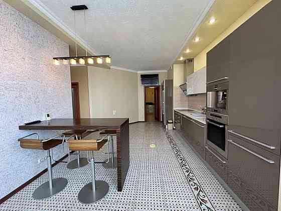 Exclusive Arenda KomFort Class - Новострой в Центре Калининского р-н - Мед Университет - Вода 24/7 Донецк