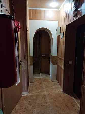 Продам 2-х комнатную квартиру + сарай г. Харцызск, р-н вечного огня Харцызск