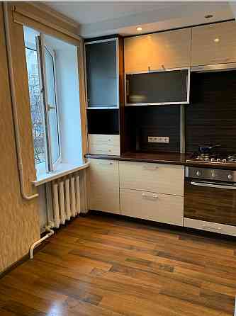 Продам 2-х комнатную квартиру г. Харцызск, 40 лет освобождения украины Харцызск