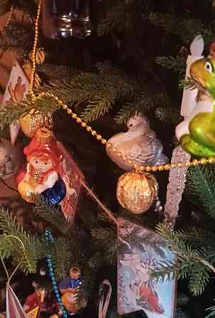 Гирлянда. Материалы для изготовления золотых орехов на ёлку Макеевка